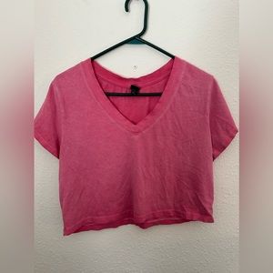 Women’s pink cropped tee